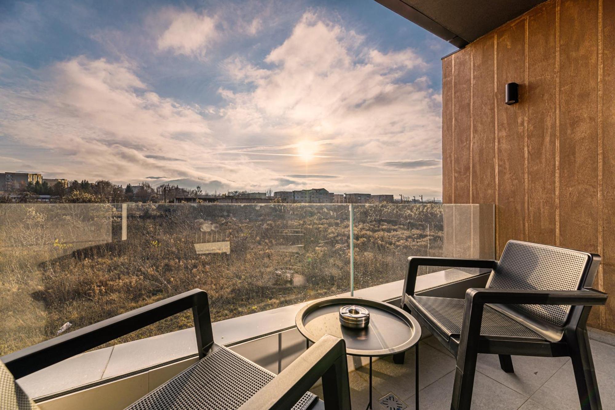 Luxury Landing Apartments Complex Qualis Brassó Kültér fotó