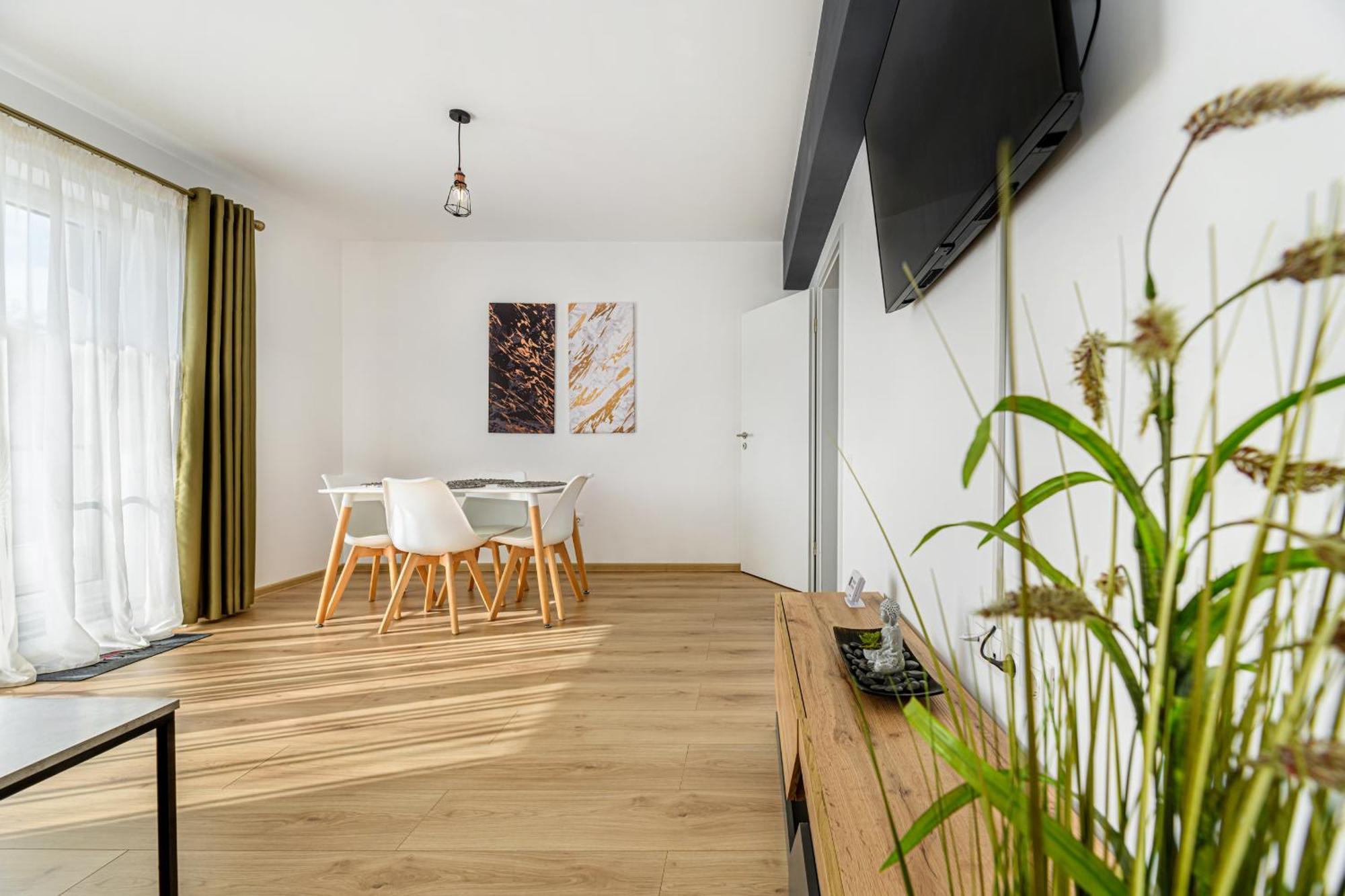 Luxury Landing Apartments Complex Qualis Brassó Kültér fotó